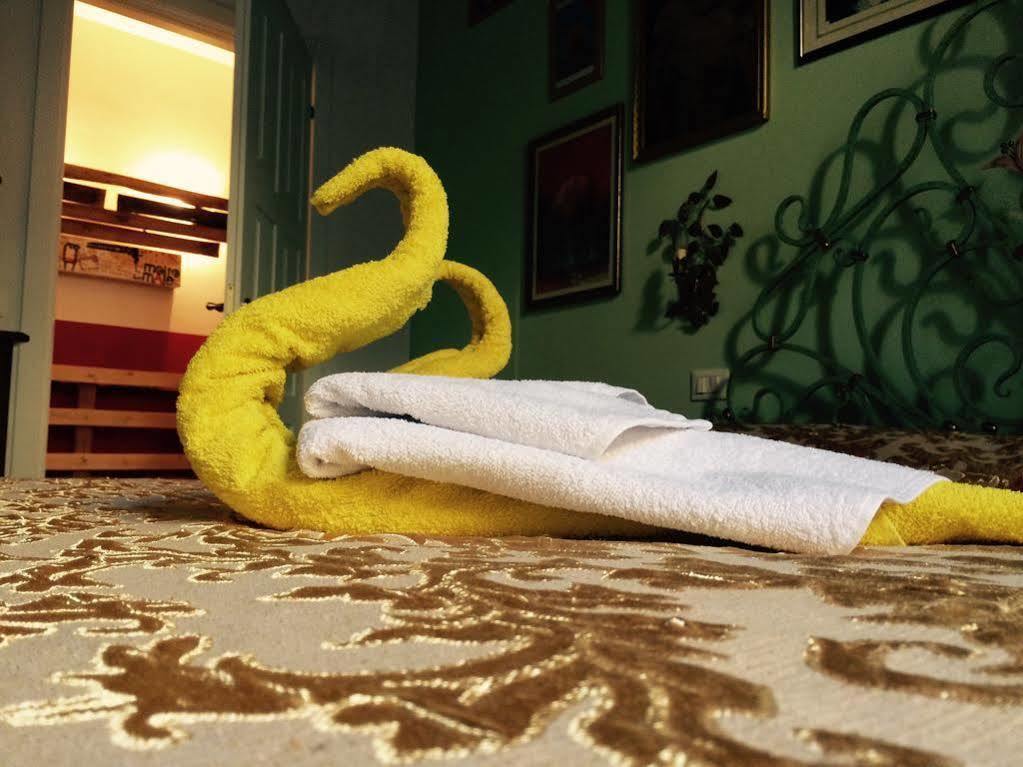 La Stagione Dell'Arte Apartment Camaiore Luaran gambar